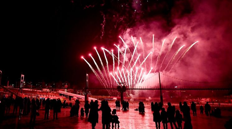 화천산천어축제 폐막, 159만명 방문…세계 관광객 사로잡았다