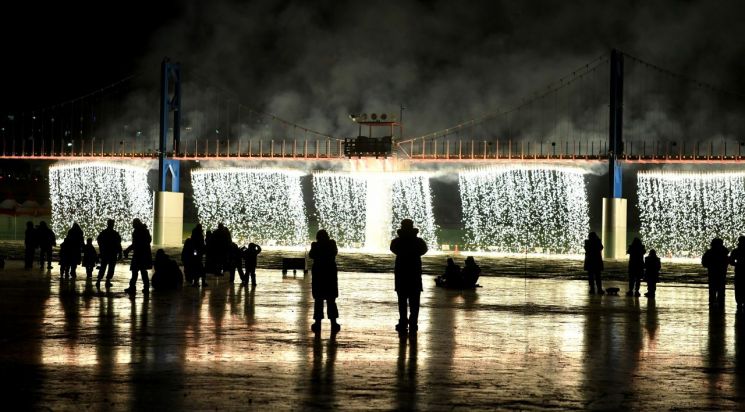 화천산천어축제 폐막, 159만명 방문…세계 관광객 사로잡았다