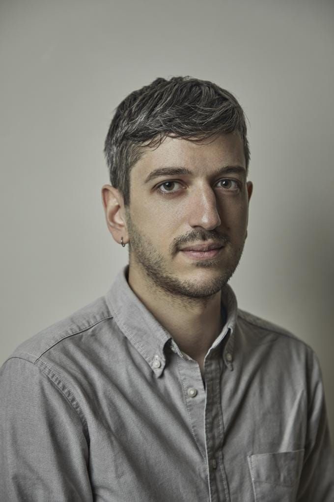 [갤러리 산책]캐스퍼 보스만스, 완두콩으로 풀어낸 '정체성의 풍경'