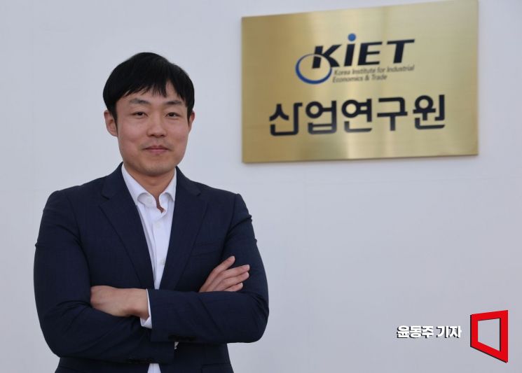 [칩人]"HBM 초호황 시장균열 가속…하이닉스·삼성·마이크론 3강체제 될 것"