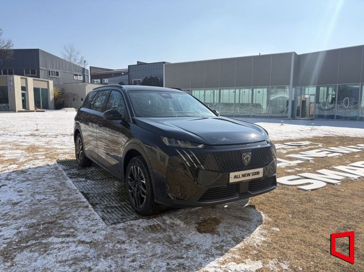 [타볼레오]전기차 못지 않은 효율에 공간감까지…푸조 '올 뉴 5008 하이브리드'