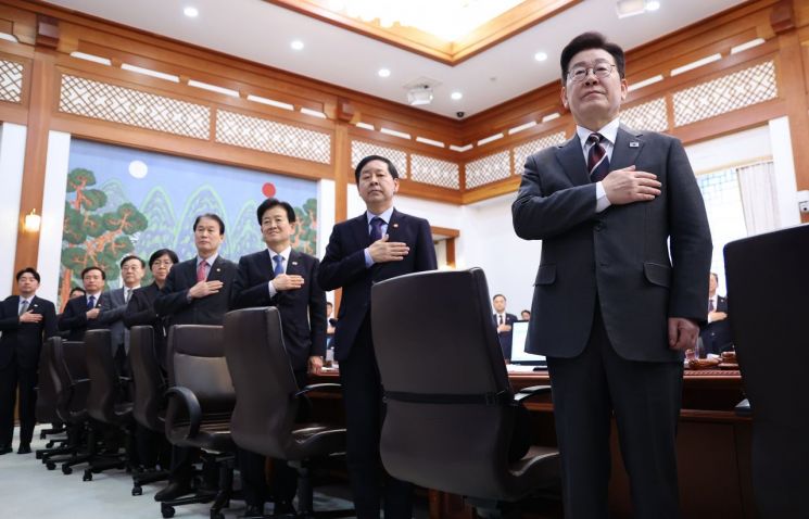 다주택자 3·6개월 중과 유예…李 "버티는 게 손해되도록 설계"(종합)