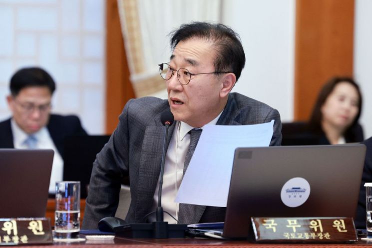 다주택자 3·6개월 중과 유예…李 "버티는 게 손해되도록 설계"(종합)