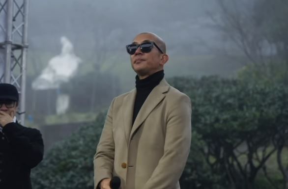 구준엽, 서희원 사망 1주 조각상 세워…"죽도록 보고 싶어"