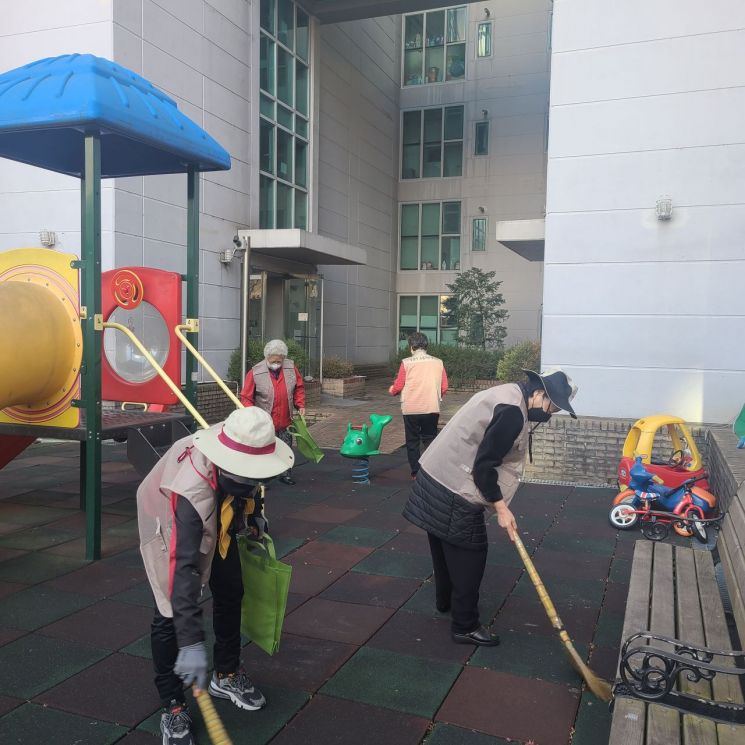 성남시, 4820명 규모 어르신 소일거리 사업 추진…106억원 투입