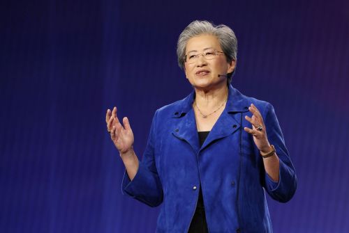 리사 수 AMD CEO가 CES 개막을 하루 앞둔 지난 1월 5일(현지시간) 미국 라스베이거스 베네시안 호텔에서 키노트 연설을 하고 있다. 연합뉴스