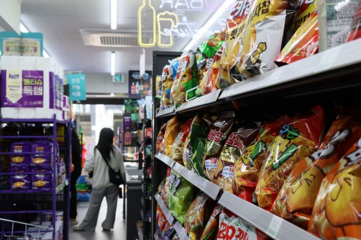 "동네 편의점이 사라진다"…1년 새 1600곳 폐점, 도입 이후 첫 감소