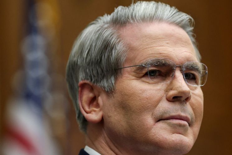 美재무 "강달러 지지"…Fed 이사 해임엔 답변 피해