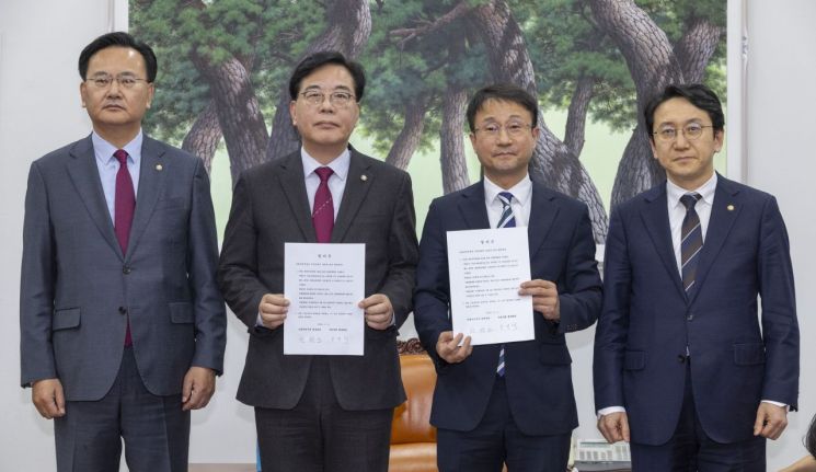 극한대치 속 법안처리 손잡은 여야…9일 대미투자특위 출범