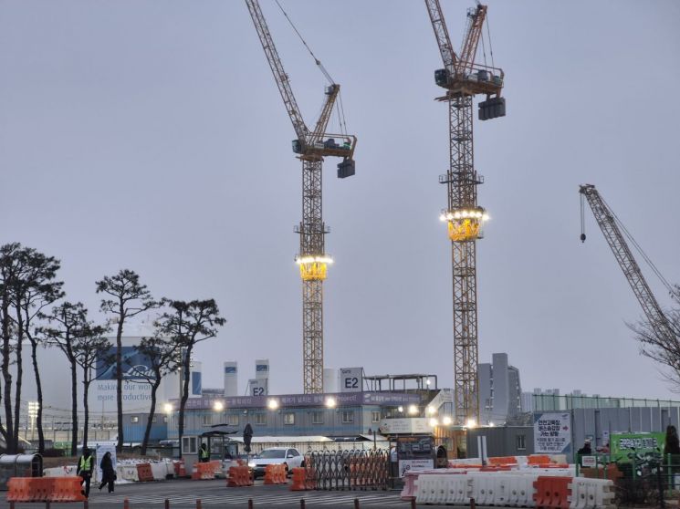 4일 삼성전자 평택캠퍼스 5공장(P5) 건설 현장의 모습. 김진영 기자