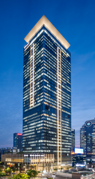 서울 영등포구 여의도에 있는 사학연금 서울회관 TP 타워의 전경. 사학연금