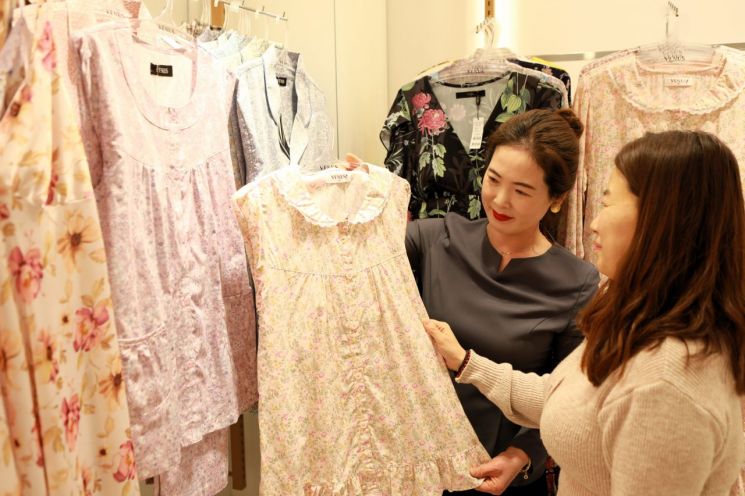 롯데백화점 광주점, 1년에 단 한 번 비너스 균일가전 진행