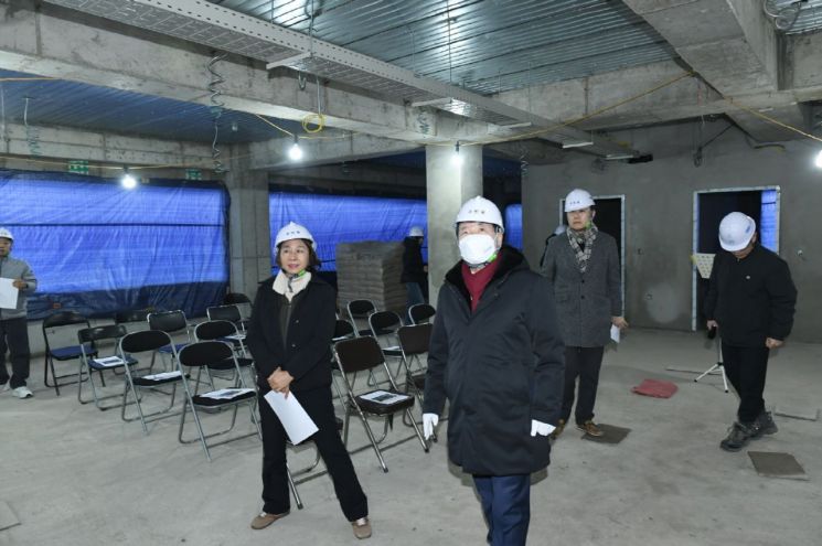 백경현 시장, 행정복지센터 신축 현장 방문…“안전·품질 시공 최우선”