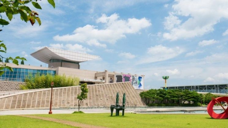 대전시립미술관, '앤디워홀:예술을 팔다' 기획전  