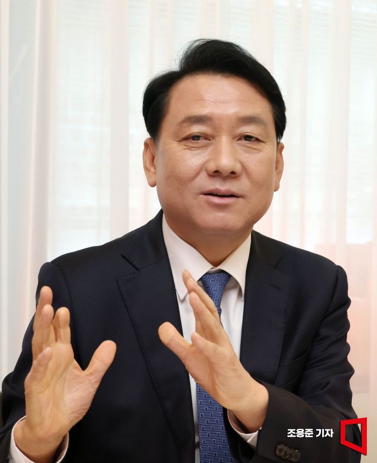 이광재 더불어민주당 분당갑 지역위원장이 서울 중구에서 아시아경제와 인터뷰 하고 있다. 조용준 기자