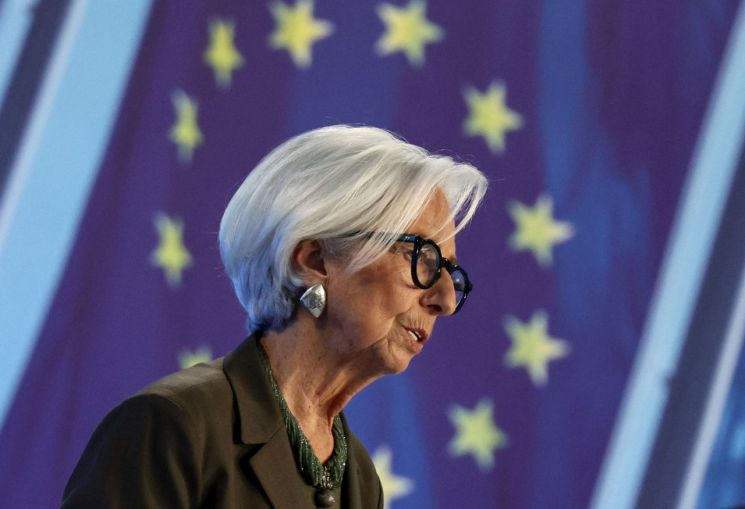 ECB, 예금금리 2.00％ 동결…BOE도 기준금리 3.75% 유지