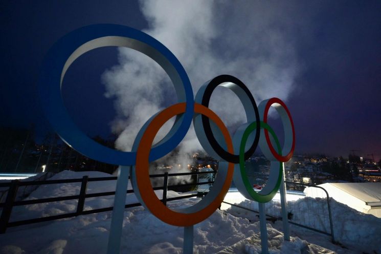 올림픽 개막을 앞두고 핀란드 여자 아이스하키 대표팀에서 노로바이러스 집단 감염이 발생하면서 주요 경기가 연기되는 등 대회 운영 전반에 경고등이 켜졌다. AFP연합뉴스