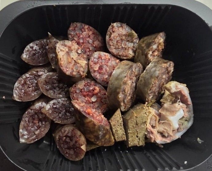 "순대 한 점에 1000원?"…유명 프랜차이즈 바가지 순대에 '시끌'