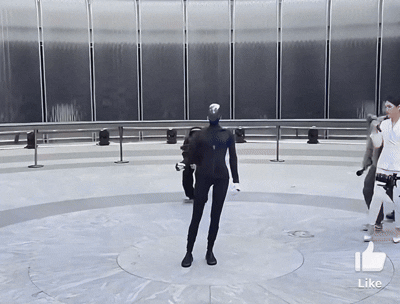 행사 도중 갑자기 쓰러지는 샤오펑의 로봇 아이언의 모습. 웨이보