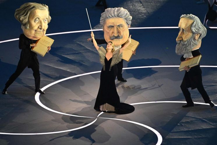 신화·오페라·패션 어우러진 밀라노·코르티나 올림픽 개회식…성대한 축제 개막 선언