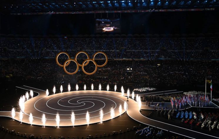 신화·오페라·패션 어우러진 밀라노·코르티나 올림픽 개회식…성대한 축제 개막 선언