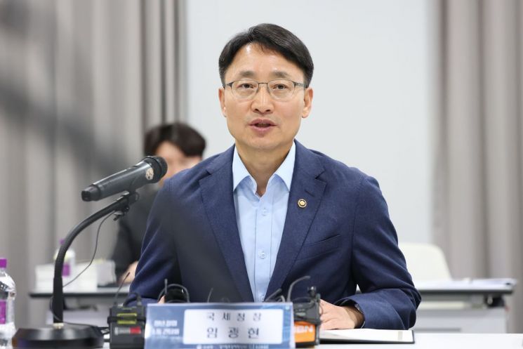 상속세 탓 자산가 2400명 탈한국?…"연평균 139명" 국세청장, 전수분석해 반박