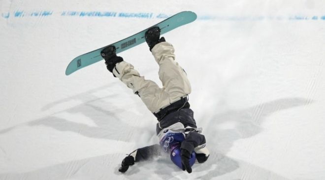 "결승전, 너무 지루해" 혼잣말이 방송 탔다…스노보드 경기 중 美해설위원 말실수