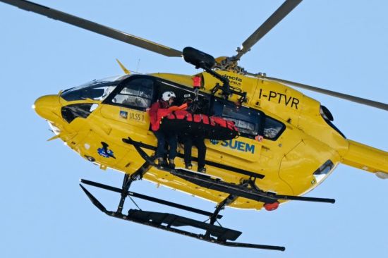 파열된 십자인대에 추가 충격…'스키 여제' 본, 경기 중 사고로 닥터 헬기로 이송