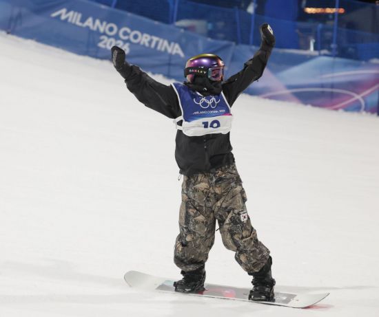 손목 부러져도 다시 훨훨 날았다…18세 여고생 스노보더 유승은, 설상 여자 첫 동메달(종합)