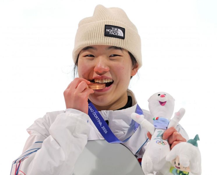 평균 17.7세, 메달 75% 차지…한국 동계 스포츠 판도 바꾸는 10대의 질주