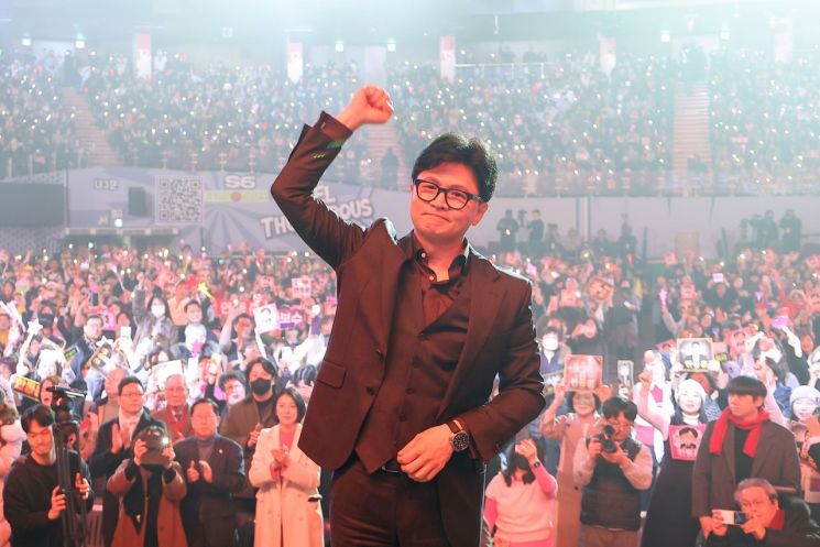 "정치인? 아이돌?" "국민 리더 선언"…'한동훈 콘서트' 말말말