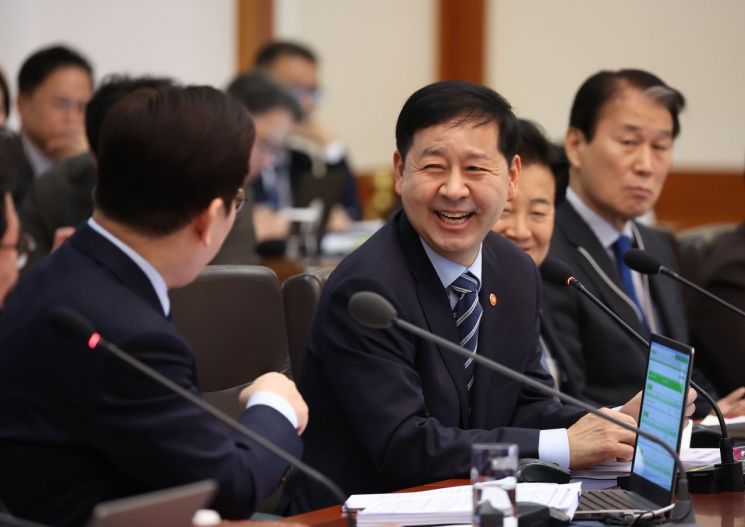 다주택 양도세 중과, 5월9일 후 4·6개월 유예…세입자 있으면 실거주 의무도 유예