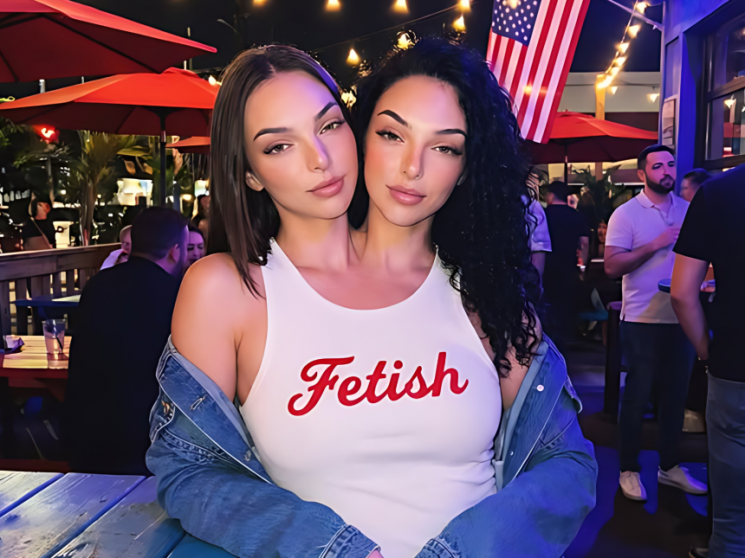 AI가 생성한 샴쌍둥이 모델. 인스타그램 캡처