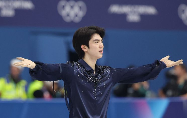 차준환 쇼트프로그램 6위로 마쳐…14일 프리프로그램 출전