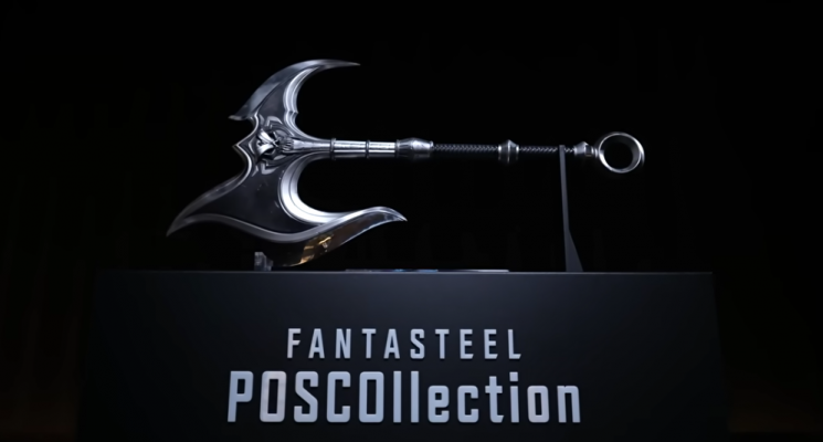 고망간강으로 제작한 게임 속 다리우스 도끼의 실물. LCK 유튜브 캡처