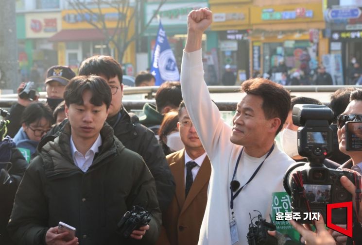 "1000억 건국펀드로 尹 중심 제2국가 만들자"…전한길 황당 주장