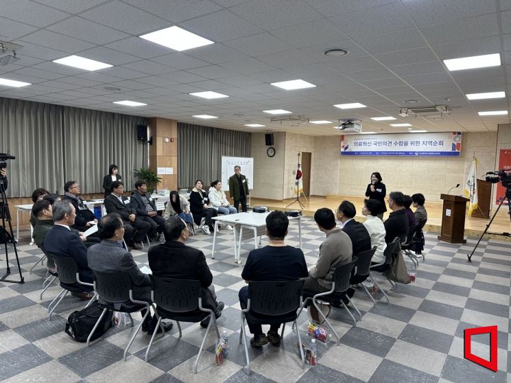 "우리 동네엔 없어요" 7개월 임산부 130㎞ 달려가 '출산'…낭떠러지 내몰린 지역의료