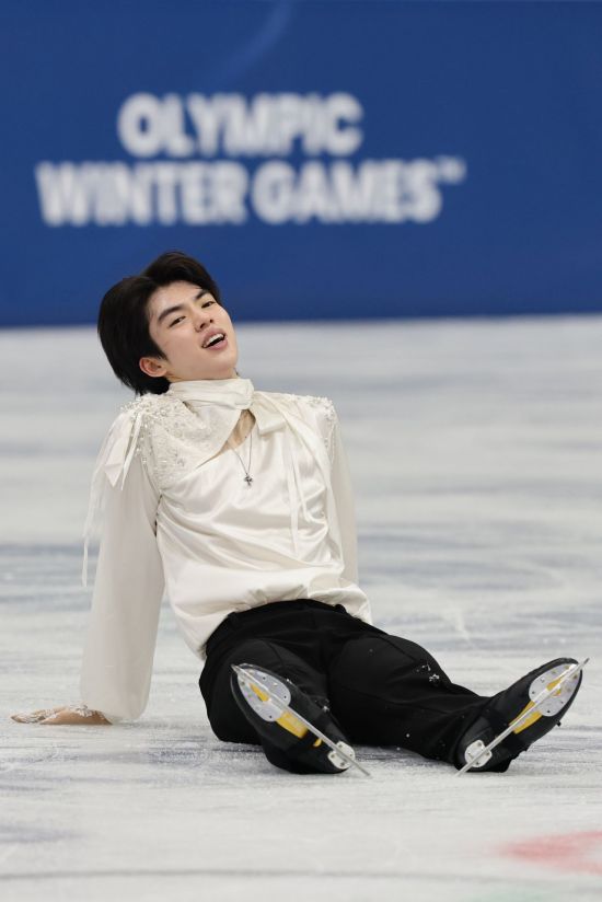 아! 아깝다 '0.98점'…男피겨 역사 쓴 차준환, 최종 4위  