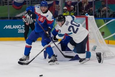 올림픽에서 16년 만에 잡힌 수배자…"아이스하키 보고파서"