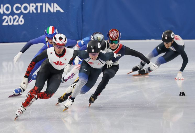 '1500m 2연패' 노리는 황대헌 결승 진출…신동민도 합류
