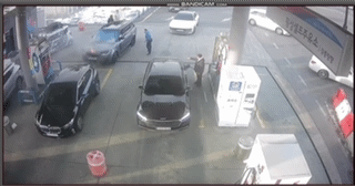 "빨리 내리세요" 운전자 내리자 '화염'…대형 참사 막은 군무원