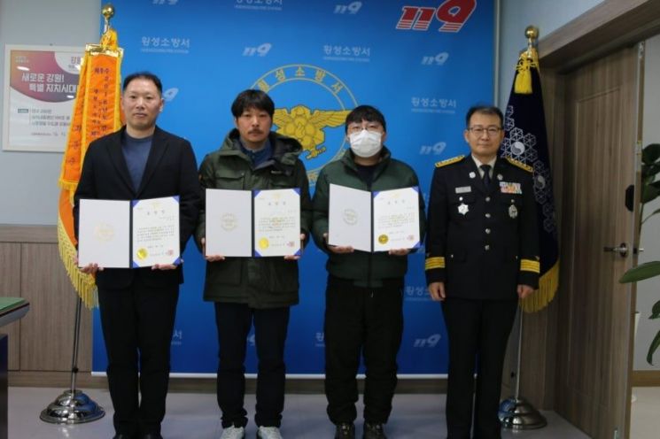 "빨리 내리세요" 운전자 내리자 '화염'…대형 참사 막은 군무원