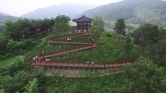 아는 사람은 찾아서 가는 휴게소, 차 세우게 만드는 이유가 있네[디깅 트래블]