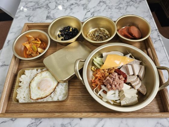 아는 사람은 찾아서 가는 휴게소, 차 세우게 만드는 이유가 있네[디깅 트래블]