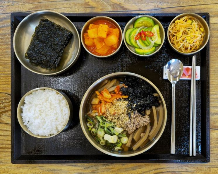 아는 사람은 찾아서 가는 휴게소, 차 세우게 만드는 이유가 있네[디깅 트래블]