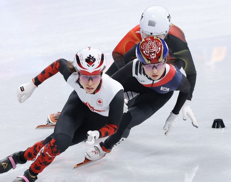 '살아있는 전설'의 맞대결…최민정, 韓 올림픽 '새 역사' 쓸까