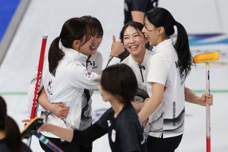 컬링 한일전에 韓 승리에도 일장기 내보낸 JTBC "제작진 과실에 깊이 사과"