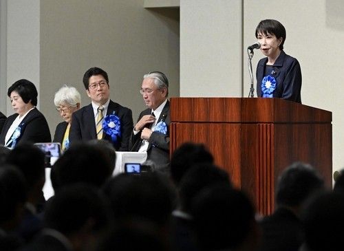 다카이치 日총리, 납북피해자 가족 면담…"김정은과 마주할 각오"