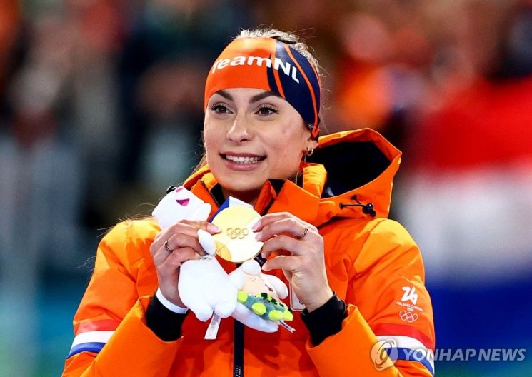 금메달 땄더니 "좋은 남자 만나"…'성차별 농담' 팬들 부글부글