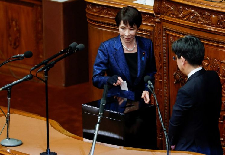 다카이치, 日105대 총리로 재선출…중의원 투표 압승(상보)